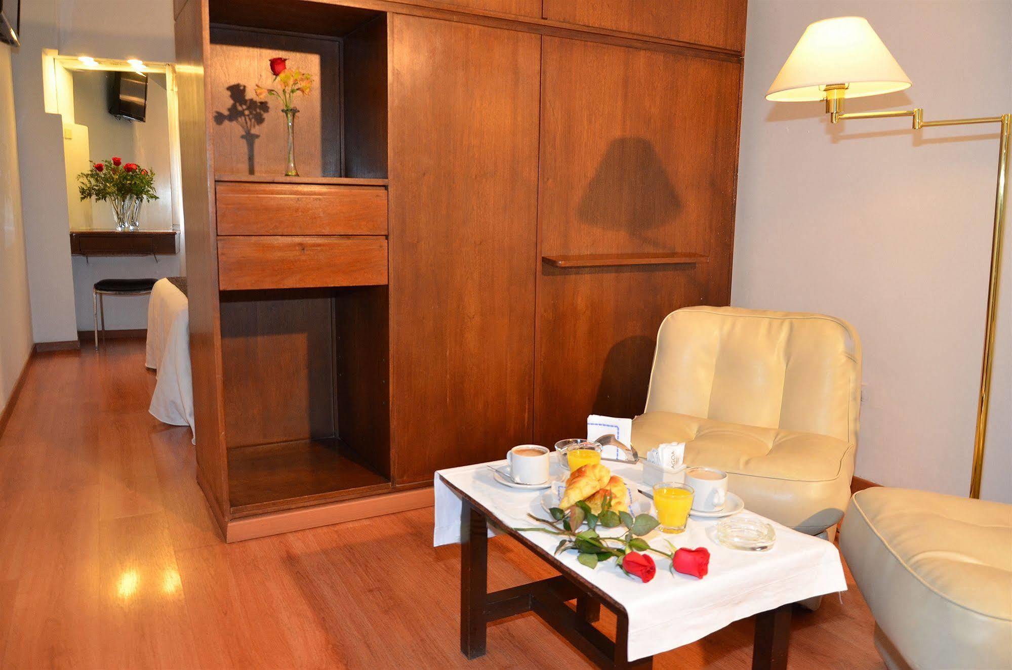 Ecuador Hotel Buenos Aires Eksteriør bilde